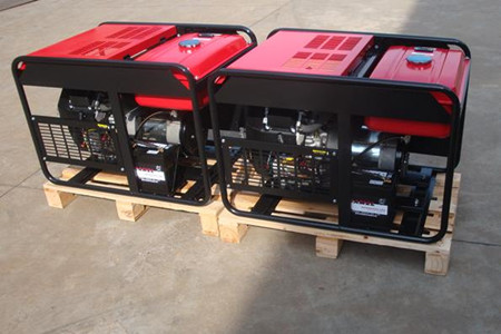 汽油發(fā)電機組在首次使用時應(yīng)該注意什么?